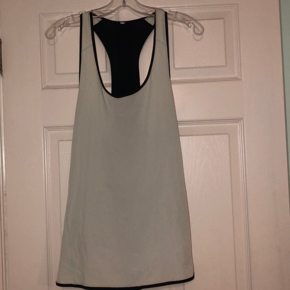 LULULEMON TANK